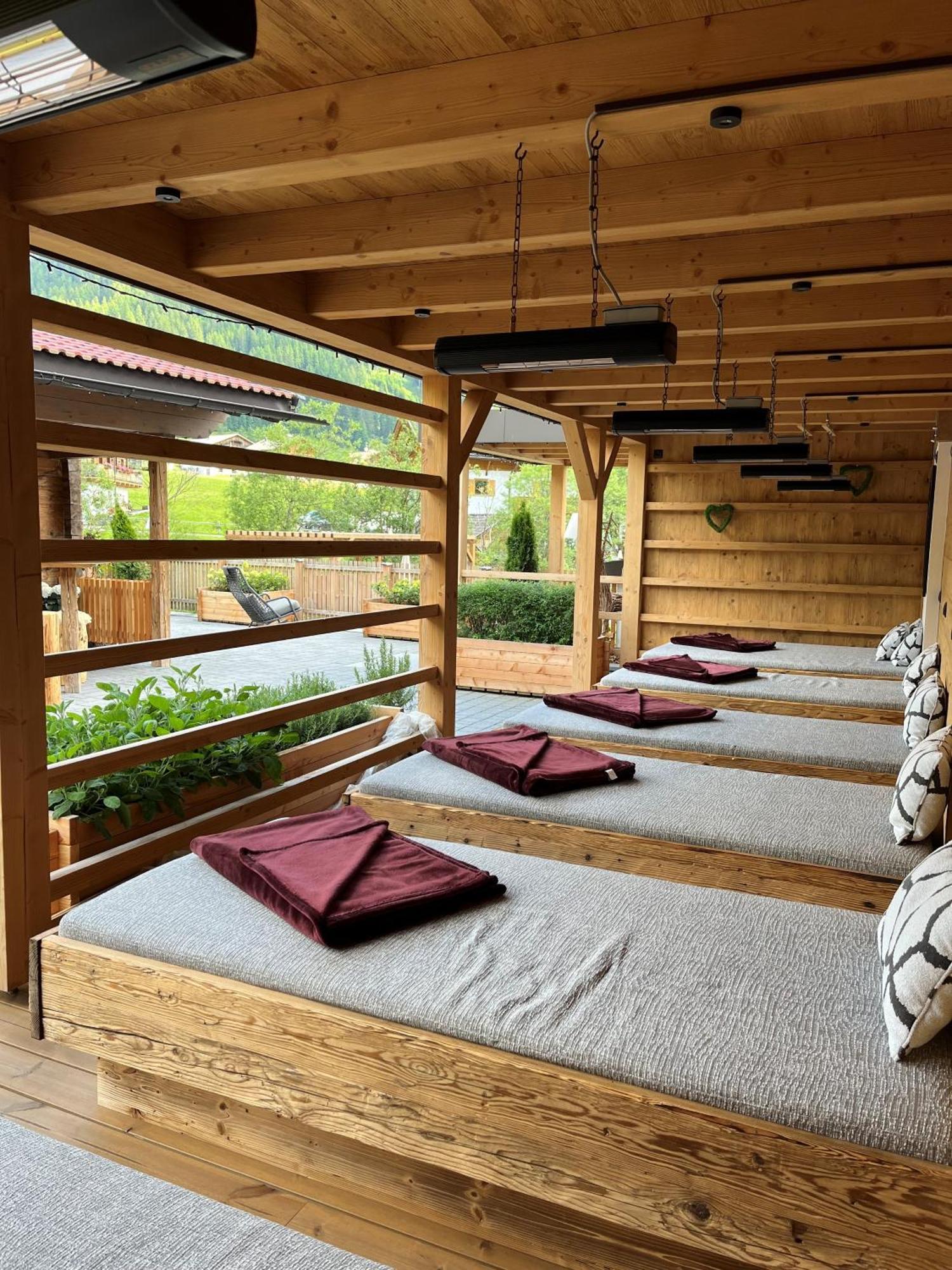 Vitalpina Hotel Magdalenahof Santa Maddalena in Casies Esterno foto