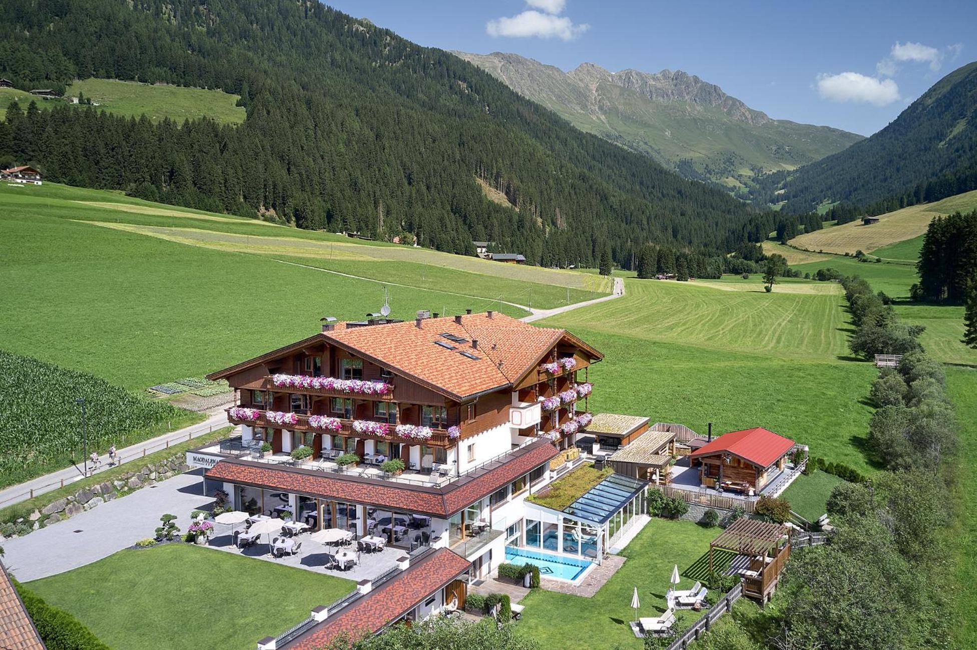 Vitalpina Hotel Magdalenahof Santa Maddalena in Casies Esterno foto
