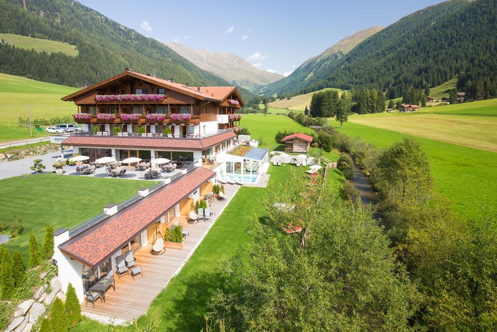 Vitalpina Hotel Magdalenahof Santa Maddalena in Casies Esterno foto
